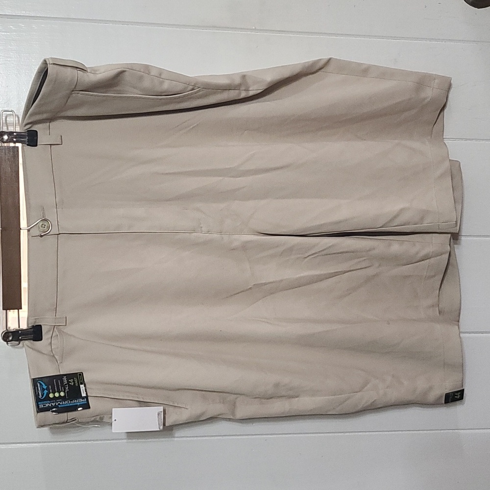 NWT Roundtree & Yorke Mens Shorts Tan Flat Front Pockets Sz 44 Tall